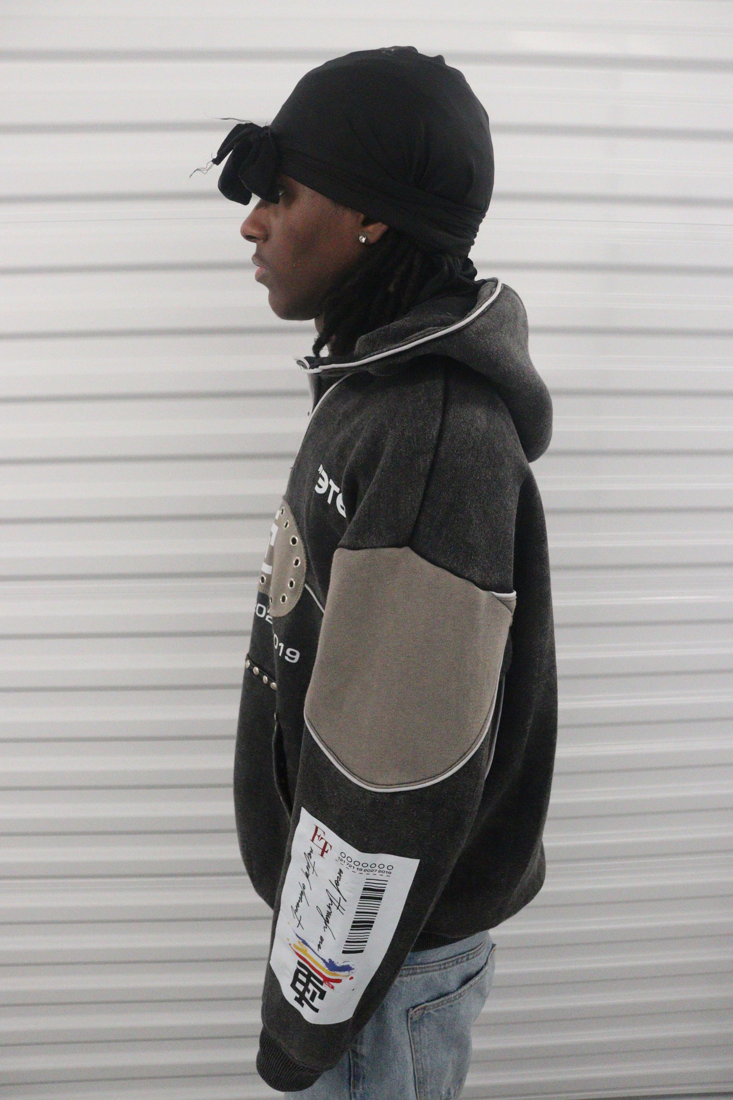 “ART HEALS” HOODIE